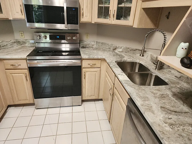 123 Companion Way — Photo 29