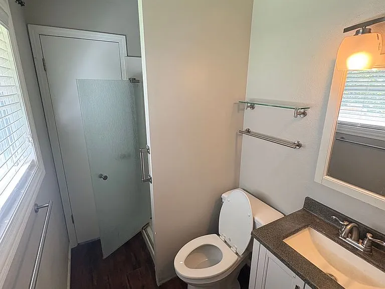 5706 N Graceland Dr — Photo 3