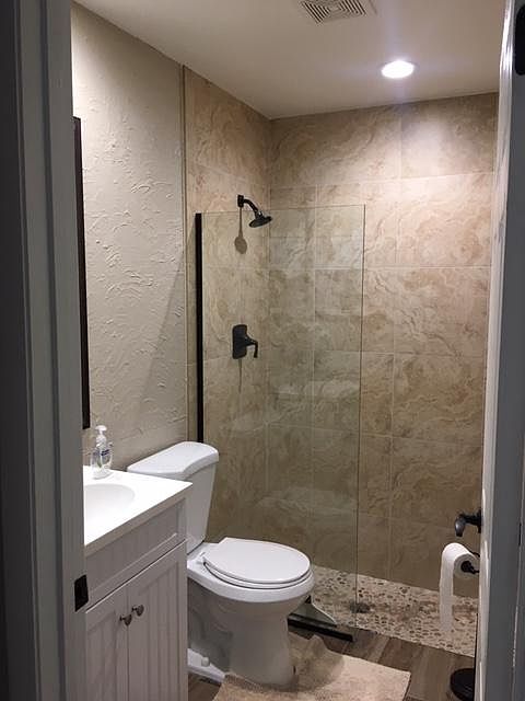 1st image of 21 Bethesda Park Cir