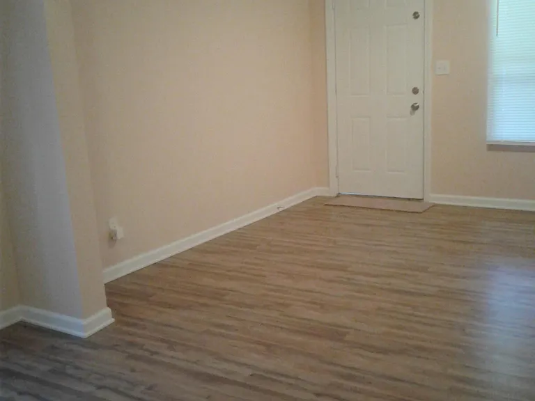 1726 Cottage Ave — Photo 6