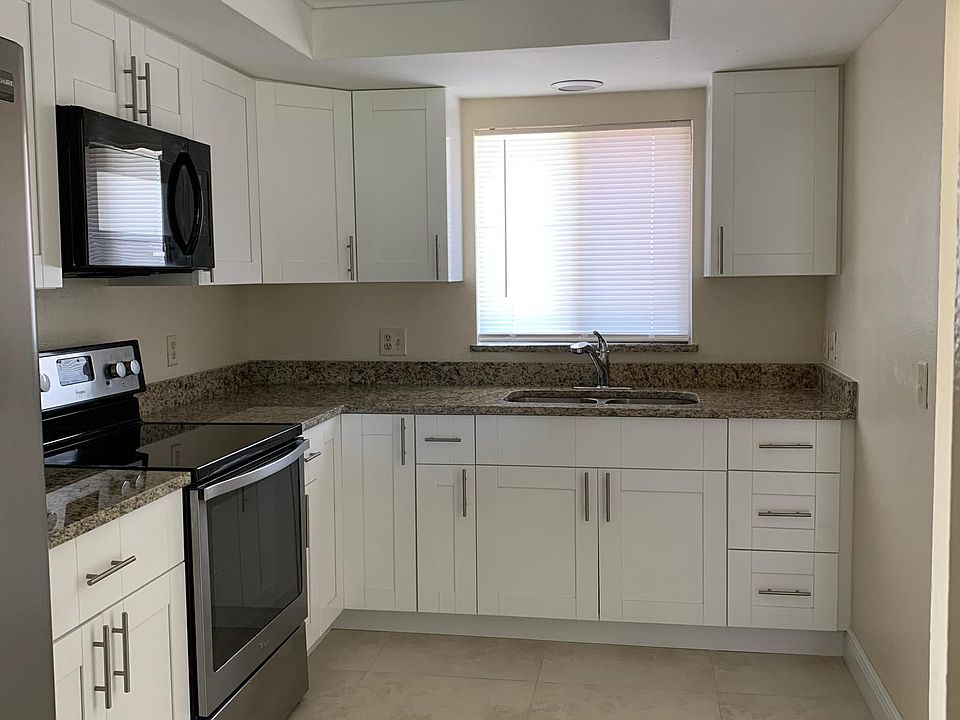 1st image of 1202 SE 8th Ter APT 1
