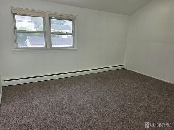 3rd image of 9 Florence Dr