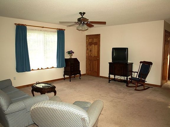 Spacious Living Room