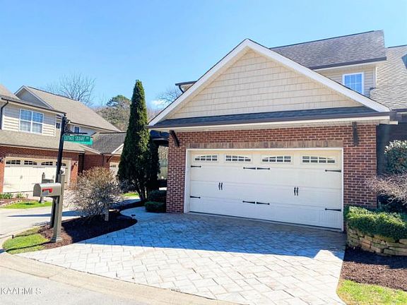 3rd image of 4122 Cottage Square Way
