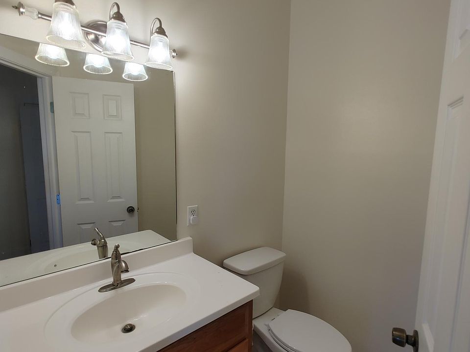 1/2 bath