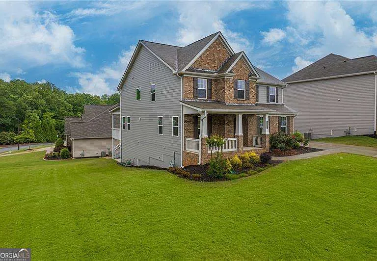 301 Cochin Dr — Photo 41