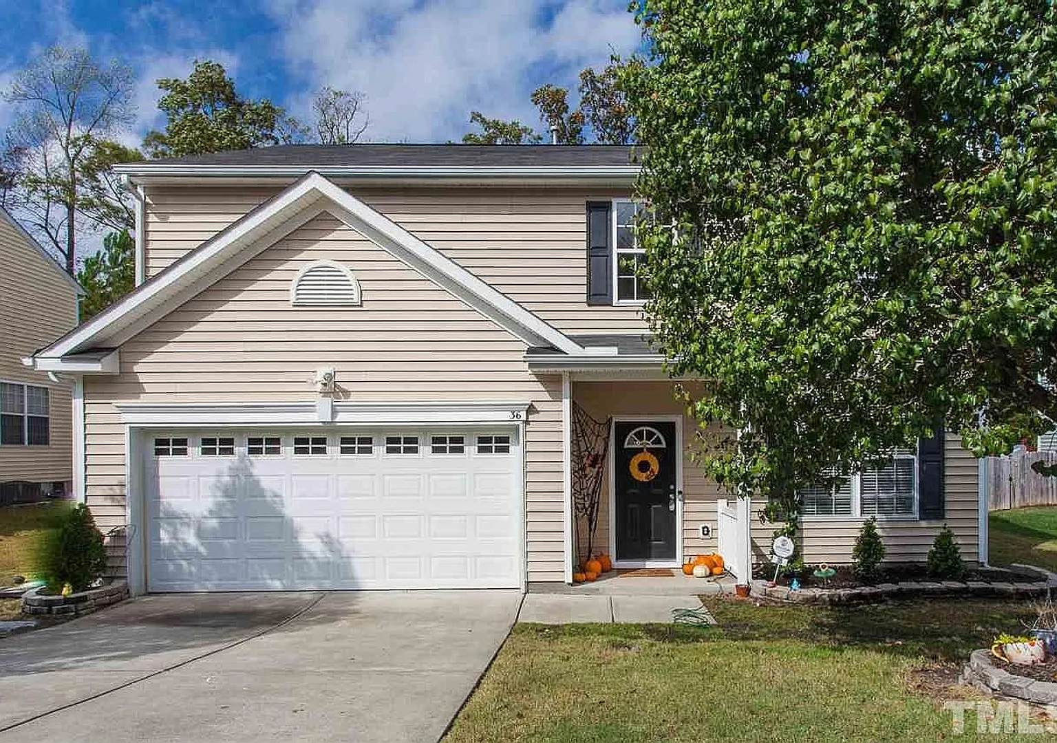 Room in 4 Bedroom Home at Autumn Leaf Ln — Photo 1