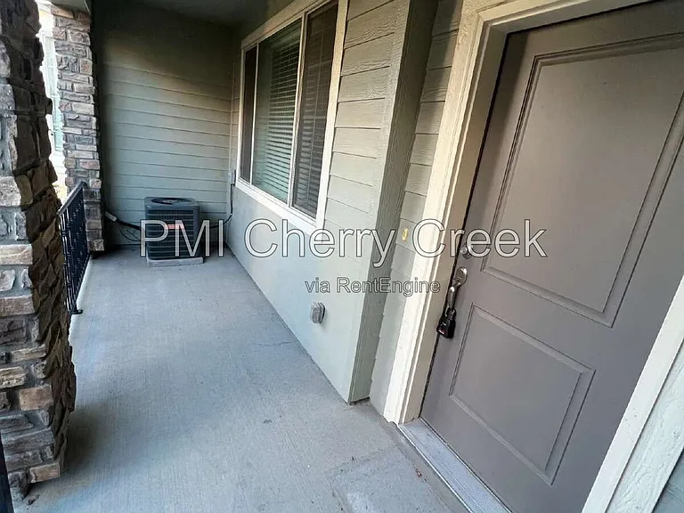 8159 S Akron Ct — Photo 1