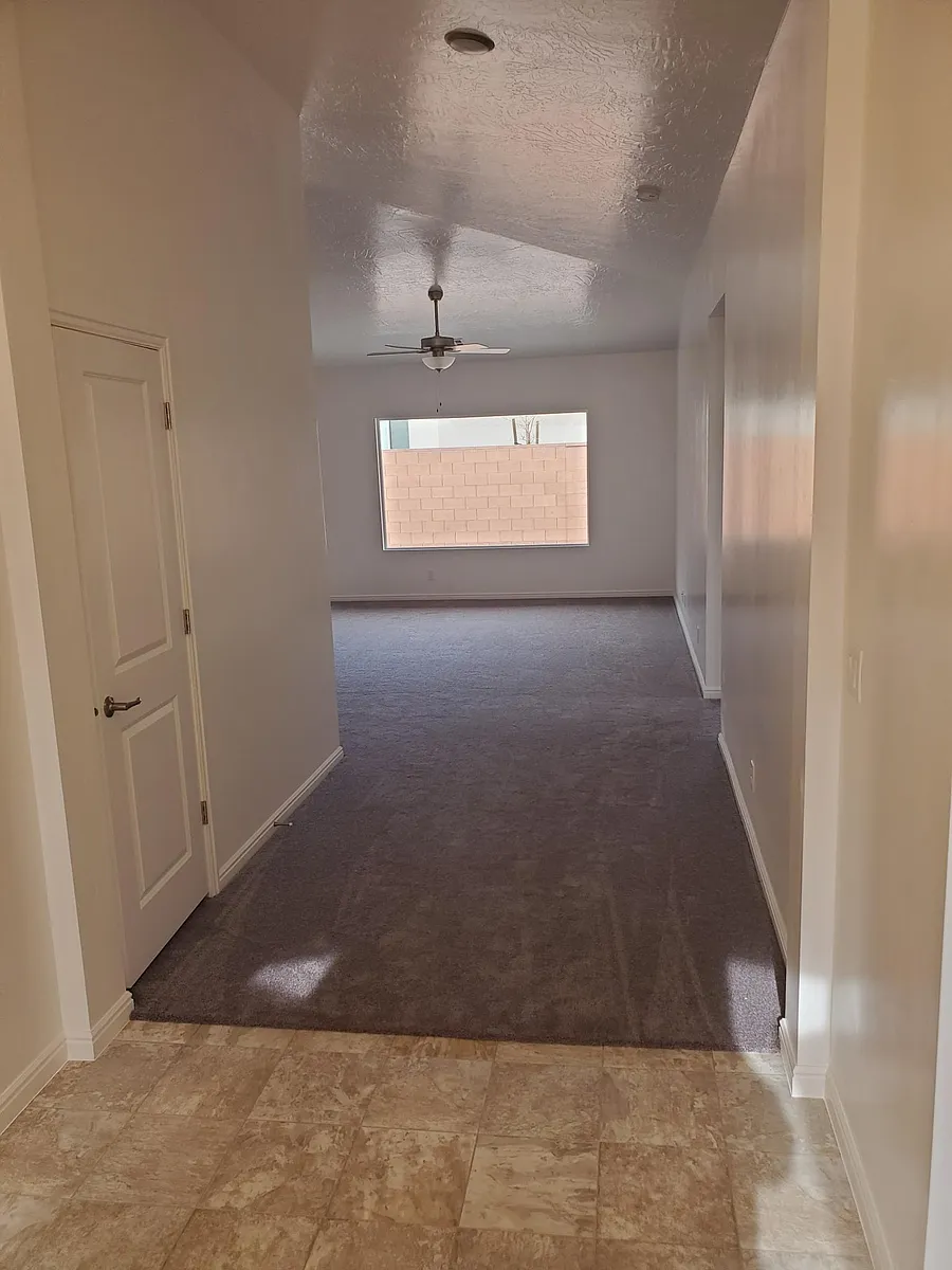 Building Photo - 529 S Mirage Dr