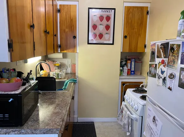 23 Orchard Ave #2L, Johnson City, NY 13790