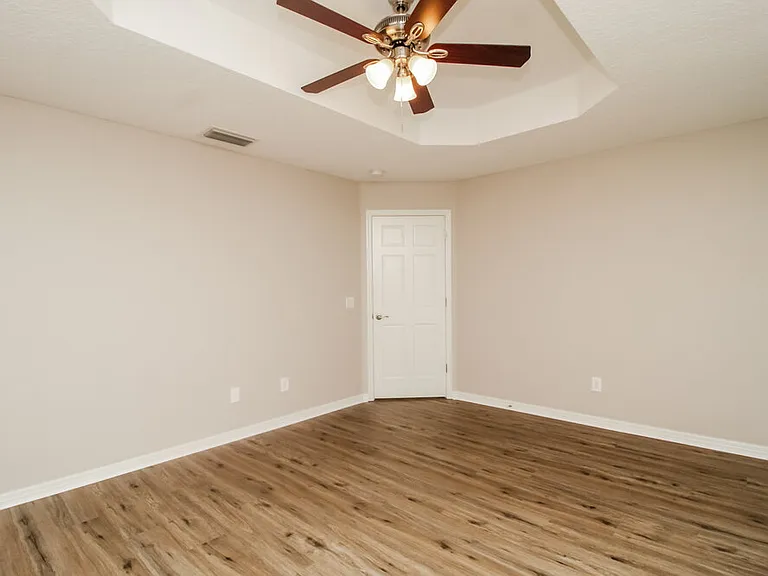 348 Ashton Woods Ln — Photo 8