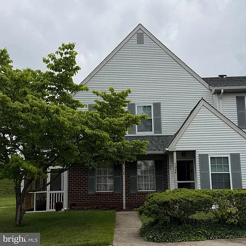 7044 Basswood Rd #11 Photo 1