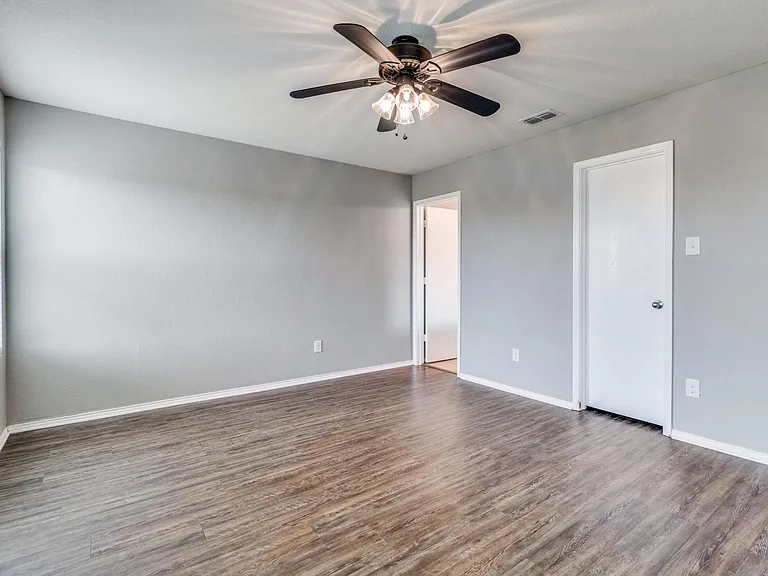 1434 S Raven Dr — Photo 17