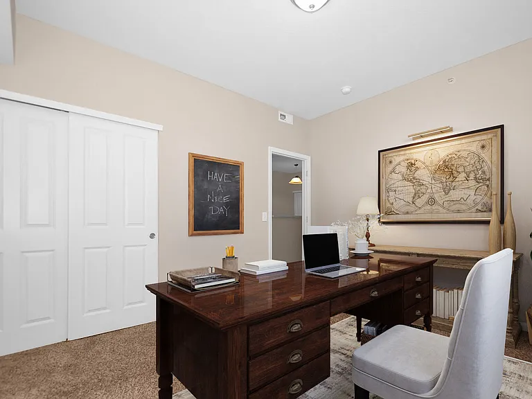 Crosspoint Apartments — Photo 11