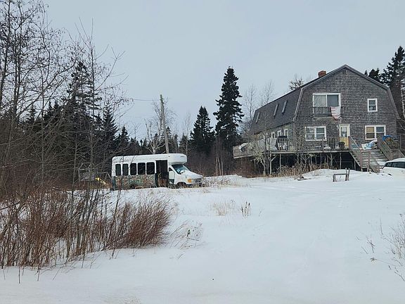 3rd image of 521 Dixie Rd
