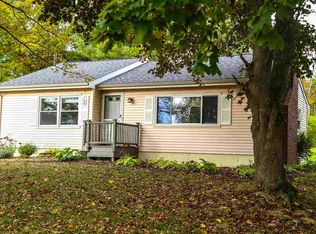 16 Willowbrook Ave, Stratham, NH 03885