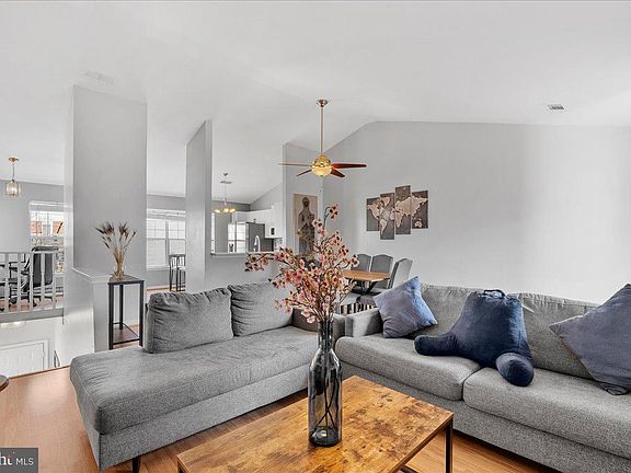 3rd image of 7930 Minor Hill Rd