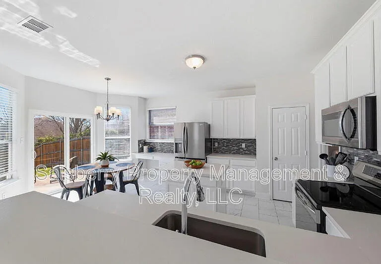 4943 Sunset Ridge Dr — Photo 9