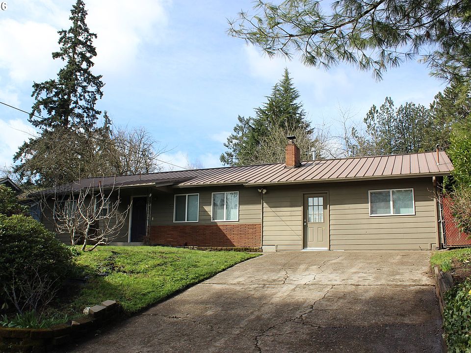 1st image of 131 SE Anne St