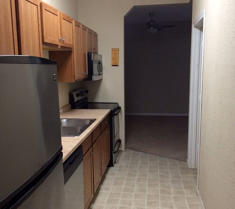 1st image of 24 1st St NE APT C