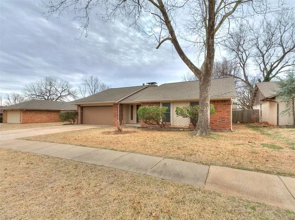 2418 Countrywood Ln, Edmond, OK 73012