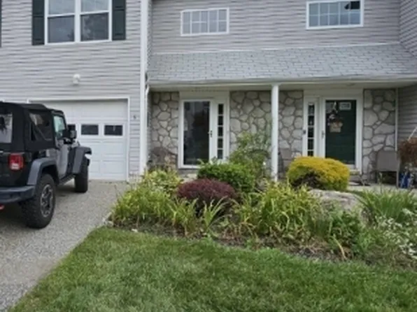 6 Magnolia Ln, Hardyston Twp., NJ 07419