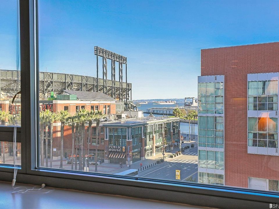 1st image of 250 King St Unit 756