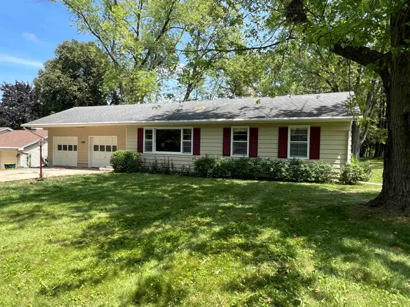 1119 S Main St, Fort Atkinson, WI 53538