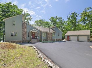 2350 Eagle Path, Bushkill, PA 18324