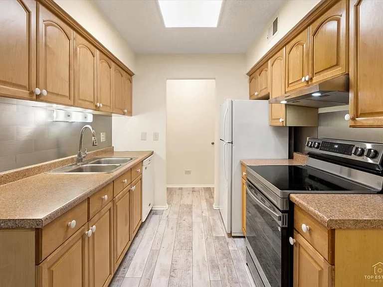 909 Buccaneer Dr #3 — Photo 9