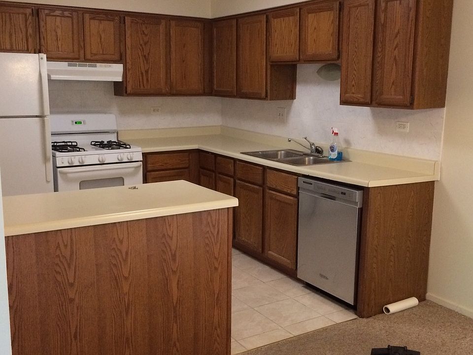 2nd image of 712 Tipperary Ct APT 2C