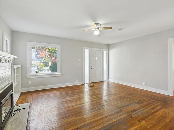 3rd image of 156 Crescent Ave