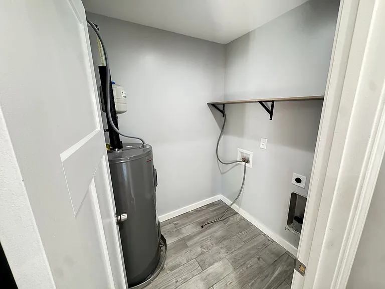 48 Charterhouse Ave — Photo 5