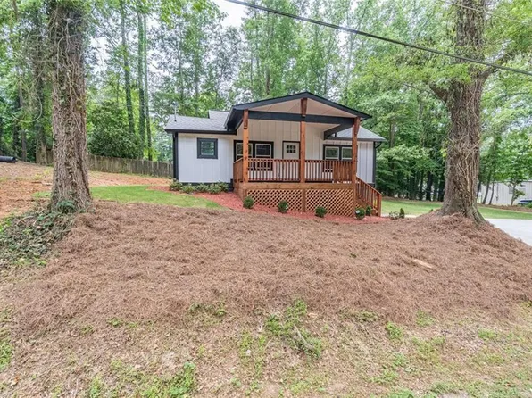 1881 Sylvia St, Austell, GA 30106