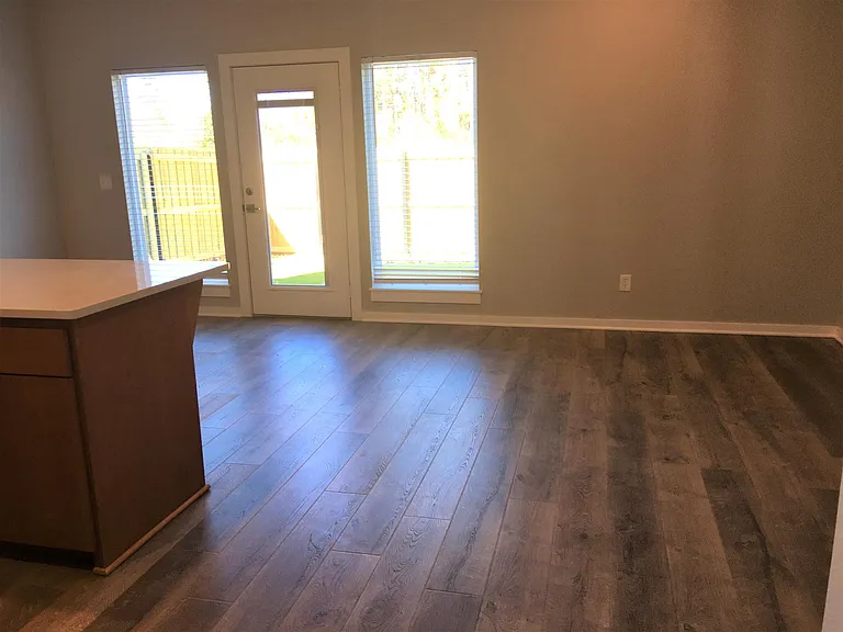 10612 Brothers Ln — Photo 4