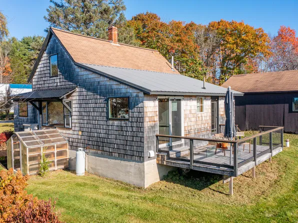 468 Augusta Road, Washington, ME 04574