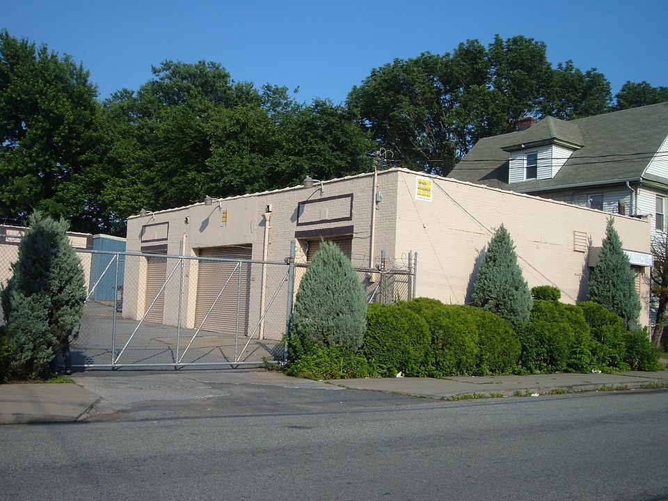 2nd image of 1388 Richmond Ter