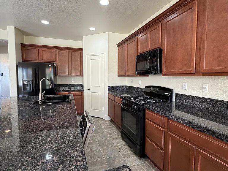7179 Rutherford Dr — Photo 13