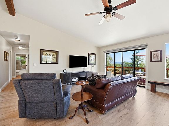 3rd image of 21440 Meadow Oaks Ln