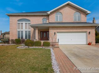 1229 Covington Dr, Lemont, IL 60439