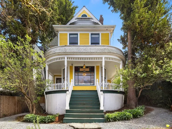 2622 Franklin Avenue E, Seattle, WA 98102