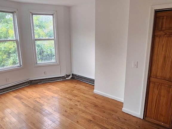 2nd image of 1740 Taylor Ave Floor 2