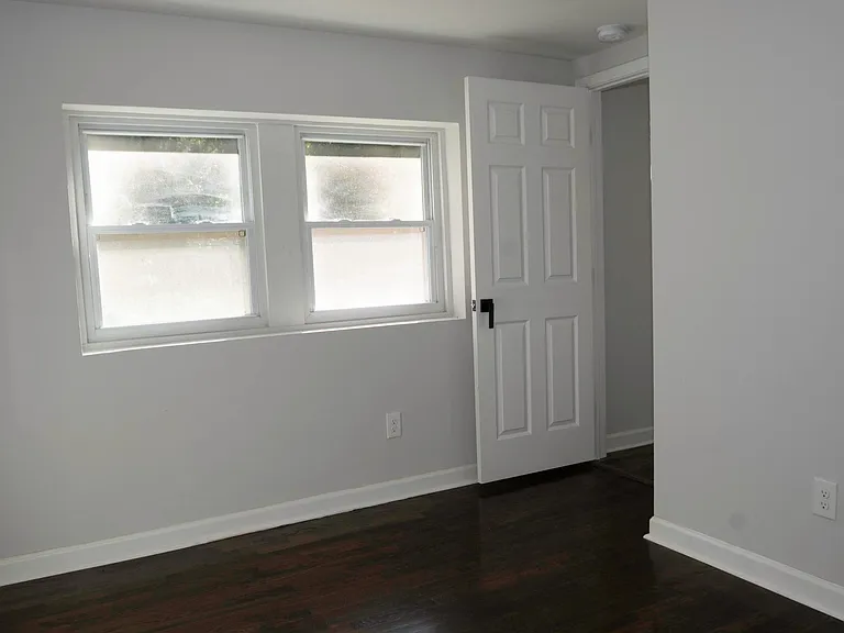 1012 Regent St SW — Photo 13