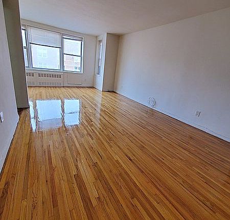 5th image of 11048 72nd Ave APT 6