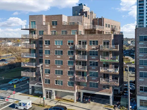 156 Beach 9th Street #7C, Far Rockaway, NY 11691