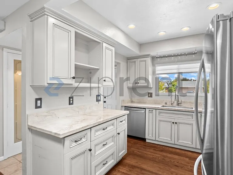 6225 Hokett Way — Photo 12