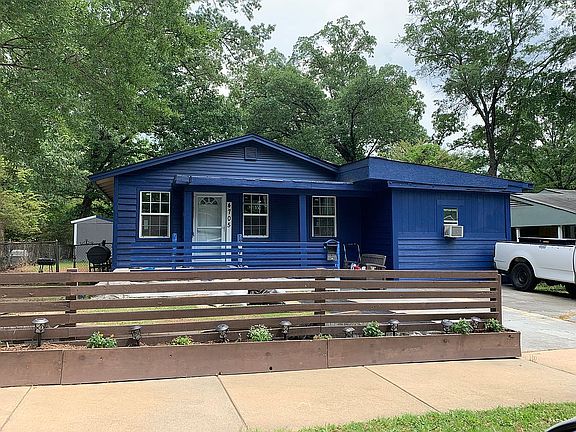 Family friendly neighborhood