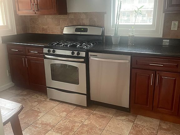 4th image of 80-17 45th Ave APT 2