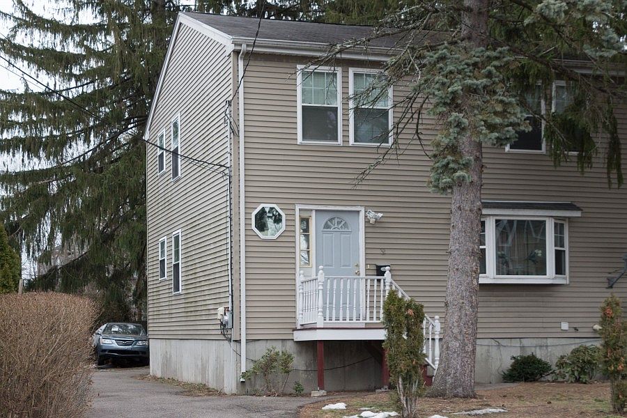 2nd image of 32 Old Morton St
