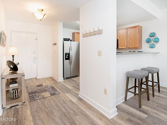 4th image of 124 Plaza Dr Unit 3304